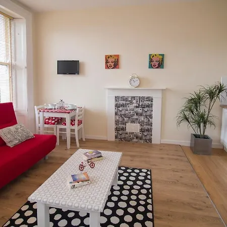 Cork-your Stay, Your Way 3*
