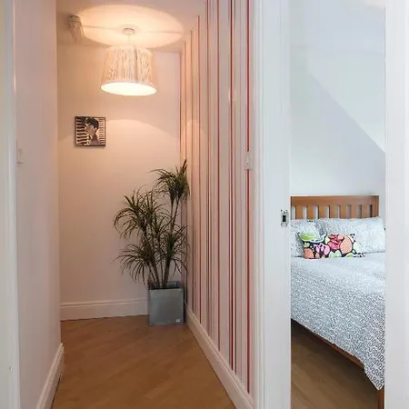 Апарт-отель Cork-your Stay, Your Way 3*